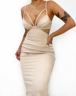 Kameli Boutique Easton Midi Dress - Red