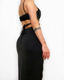 Kameli Boutique Bristol Top - Black -Kameli Boutique - shop image 3637fd0c ec49 40bc bdf9 385c012f4ce4 800x